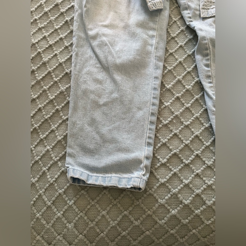 Light Blue High-Waisted Pants with Belt - Picture 2 of 7